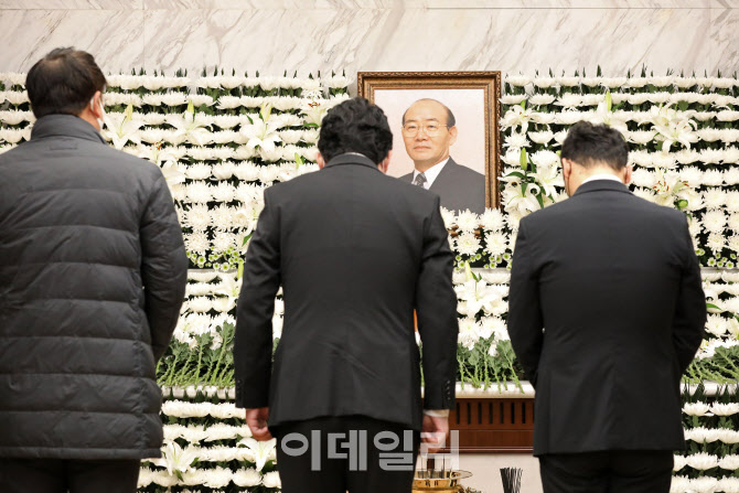 전두환 빈소 찾아 조문하는 최대집 전 의협 회장                                                                                                                                                     