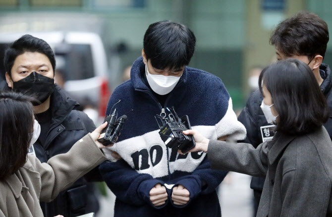  검찰 구속송치되는 김병찬                                                                                                                                                                         