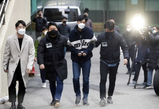  검찰 구속송치되는 김병찬                                                                                                                                                                         