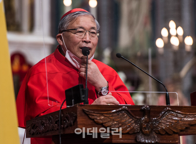 염수정 추기경, '한반도의 평화 기도하며 지내겠다'                                                                                                                                        