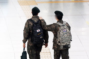 軍 ‘비상근 예비군’ 법제화…일당 15만원·연간 180일 소집