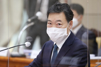 '공소장 유출' 위법수사 논란에 사실상 침묵하는 김오수…리더십도 '흔들'