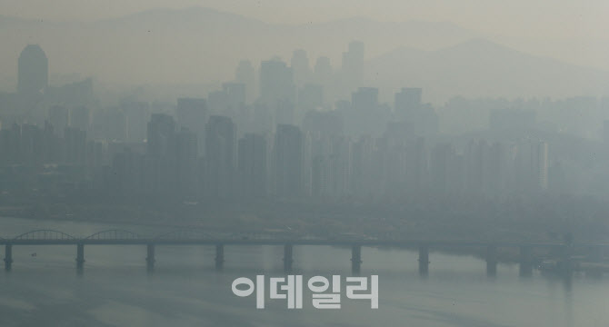 뿌옇게 보이는 도심                                                                                                                                                                                