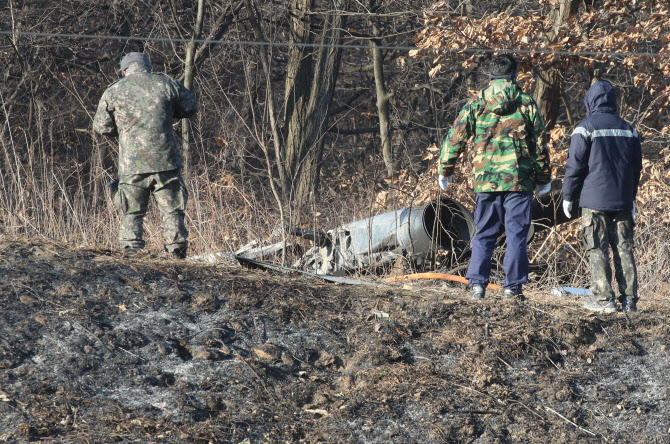  화성 야산 추락한 F-5E 전투기                                                                                                                                                                     