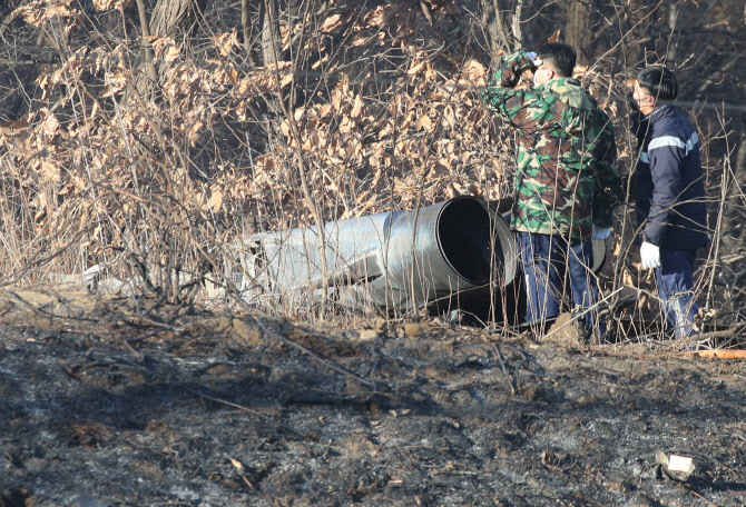 공군 F-5E 전투기 화성 야산에 추락…조종사 1명 순직(종합)                                                                                                                                                