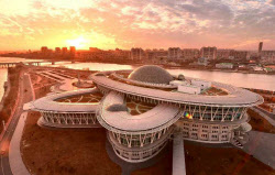 '건설의 대번영기' 대표하는 북한 과학기술전당                                                                                                                                                  