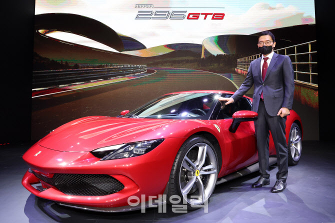 페라리 296 GTB, 국내 최초 공개                                                                                                                                                                    