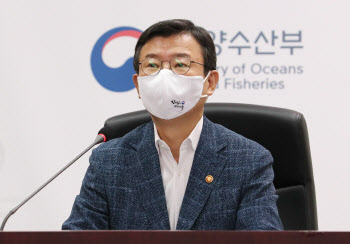 문성혁 장관 "CPTPP 가입과 일본 수산물 규제 완화, 별개 문제"