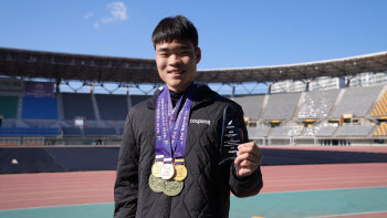 쿠팡, 아시아 장애인 청소년 육상 2관왕 이상혁 포상