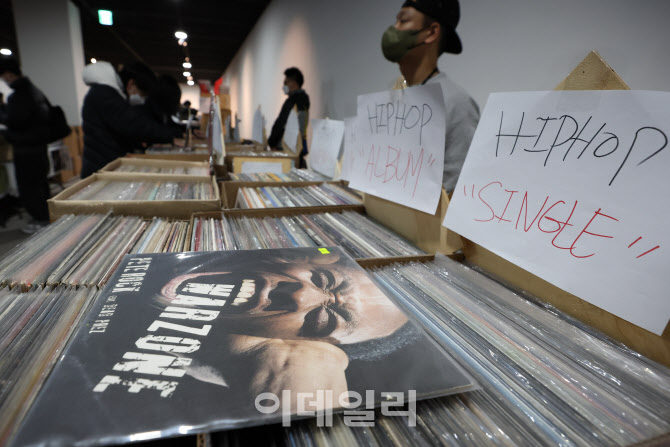 추억의 LP판에 관심                                                                                                                                                                                