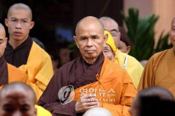 세계적 불교지도자·평화운동가 틱낫한 스님 열반...향년 95세
