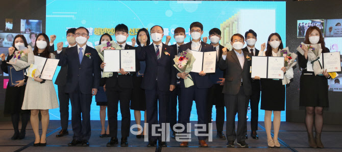 2022 공공기관 채용정보박람회, 공모전 수상자들의 기념촬영                                                                                                                                          