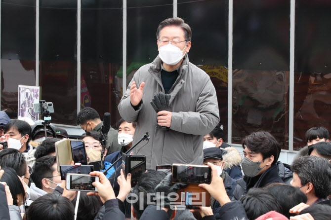 하남 시민들에게 연설하는 이재명 대선 후보                                                                                                                                                         