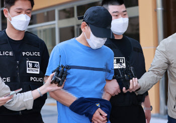 장인 눈앞서 도검으로 아내 살해한 40대男…무기징역 구형