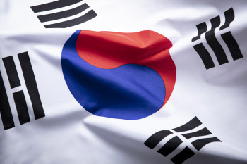 피치, 한국 국가신용등급 'AA-' 유지…3%대 성장률 전망