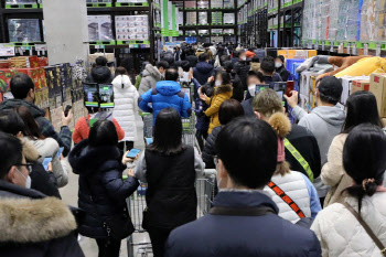 "인플레에 소비 못 늘어나"…올 韓경제 성장률 `반토막` 점친 까닭