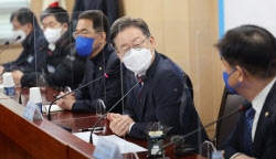 [포토]택시 4단체 정책협약식, '인사말하는 이재명'                                                                                                                                              