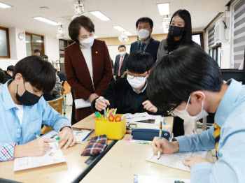 고교학점제 지역격차 벌릴까…벌써부터 도농격차 우려