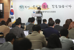 [포토]인수위, 車 제한속도 60km로 높인다…"스쿨존 탄력 적용"                                                                                                                                   