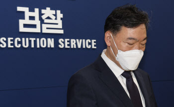 김오수 “검수완박 중재안 하늘 무너져…짐 남겨놓고 떠나 죄송”