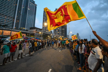 "스리랑카, 이번 주 공식 디폴트 선언 가능성"