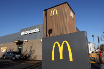 맥도날드, 러시아 사업 30년 만에 철수