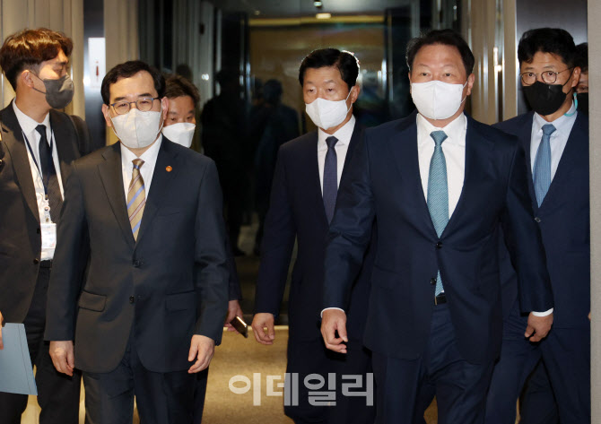 취임후 첫 행보로 대한상의 온 이창양 산업부 장관                                                                                                                                                   