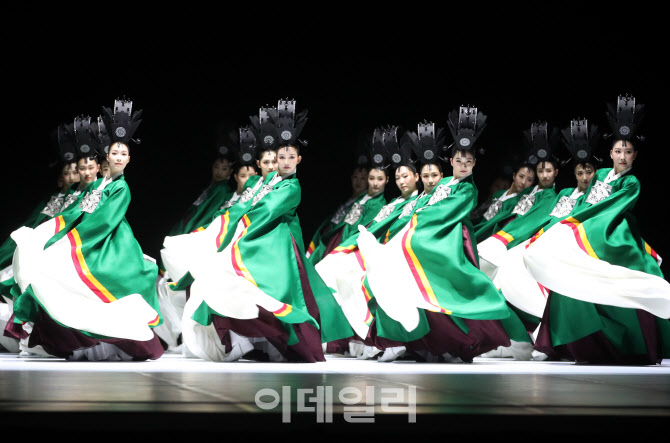  세종문화회관 '일무' 공연                                                                                                                                                               