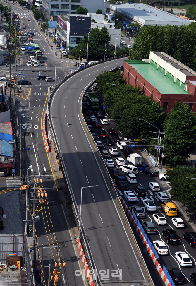 선유고가차도 양화대교 방면 철거를 위해 통제                                                                                                                                                       