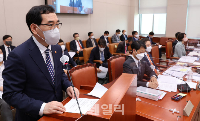 제안설명하는 이창양 산업통상자원부 장관                                                                                                                                                           