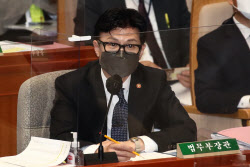 한동훈, '이재명·文정권' 겨냥에…野 장관이 협치 방해 발끈