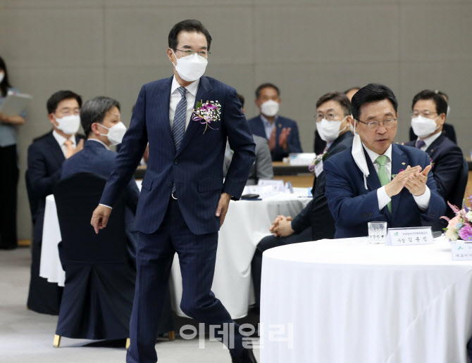  농신보 50주년 기념식 참석한 이성희 회장                                                                                                                                                          