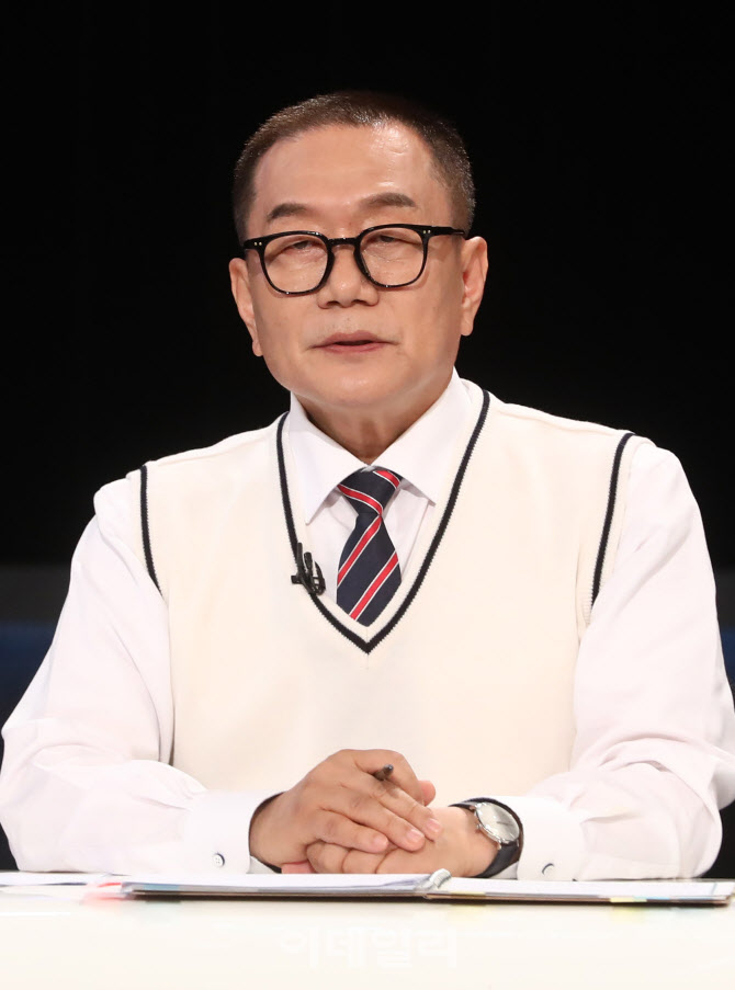 서울시교육감선거 후보자 토론회 참석한 조영달 후보                                                                                                                                                 