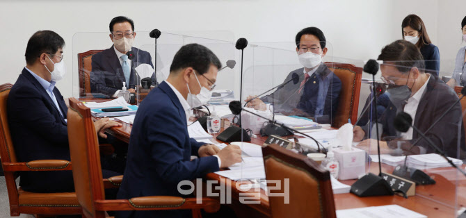 국회 예산결산특별위원회 소위원회 열려                                                                                                                                                             