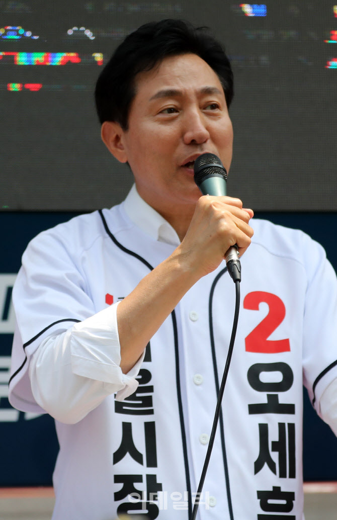 지지 호소하는 오세훈 서울시장 후보                                                                                                                                                                