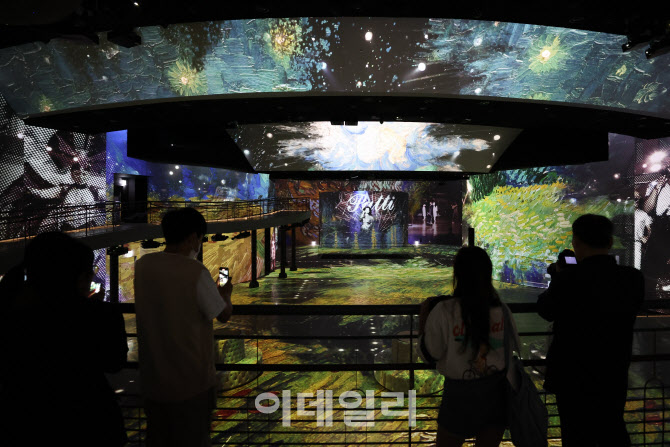 빛과 명작의 조화                                                                                                                                                                                  