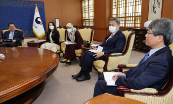 박진, 아세안 대사 만나 'IPEF 통한 적극적 협력' 강조