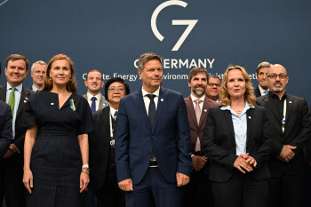 G7 "2035년까지 전력 탈탄소화 하겠다…석탄발전 폐쇄할 것"