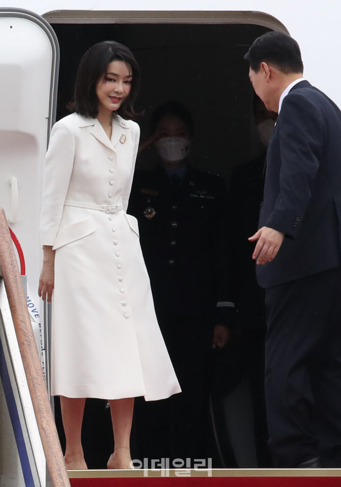 마드리드로 향하는 김건희 여사                                                                                                                                                                     