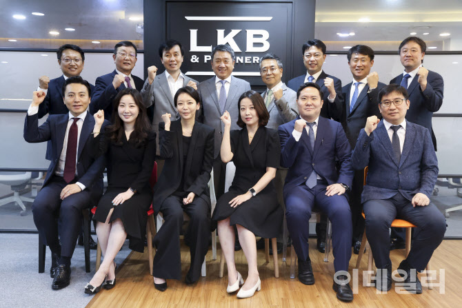 블라인드 | 김앤장법률사무소 기업정보