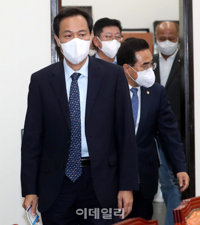 비대위 참석하는 우상호-박홍근                                                                                                                                                                     