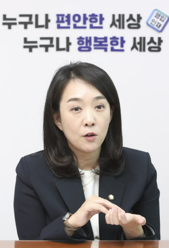 홍익표 이어 '영입 1호' 최혜영 험지 도전…野 새바람 주목