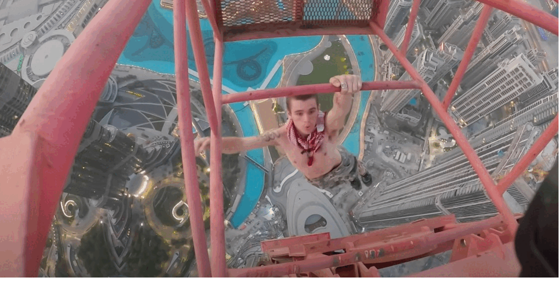(영상)"공중 390m서 셀카를"…대형 크레인 맨몸으로 오른 英 등반가