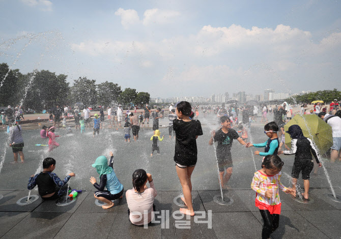 '물놀이가 좋아요'                                                                                                                                                                       