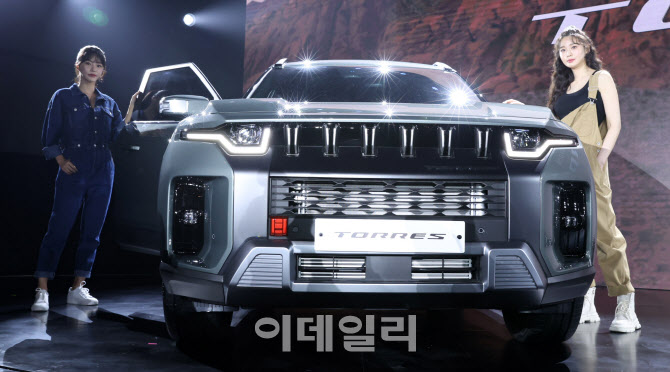 쌍용자동차 '토레스'의 웅장한 앞모습                                                                                                                                                     