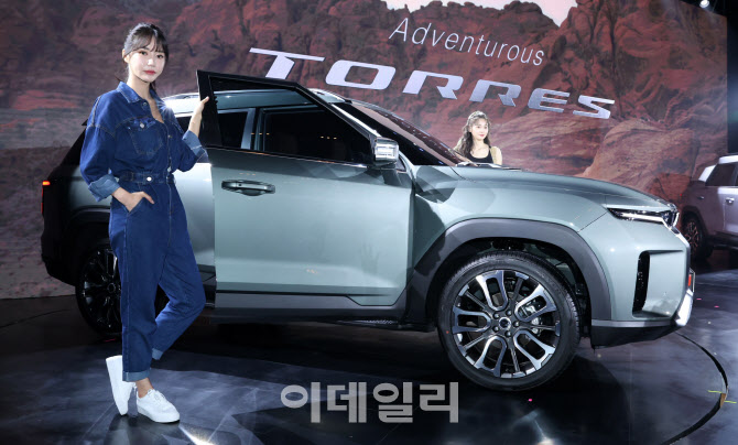 쌍용차, 새로운 도약 이끌 정통 SUV '토레스' 선보여                                                                                                                                       