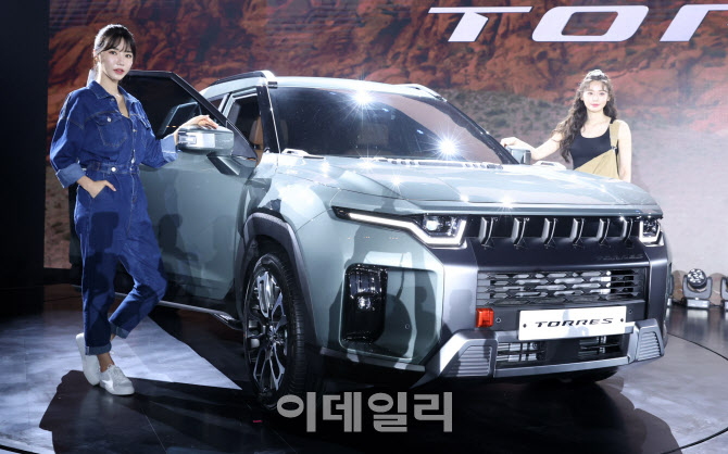 쌍용자동차, 새로운 도약 이끌 정통 SUV '토레스' 선보여                                                                                                                                   