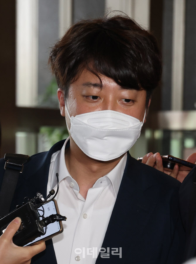 이준석, '어두운 표정'                                                                                                                                                                   