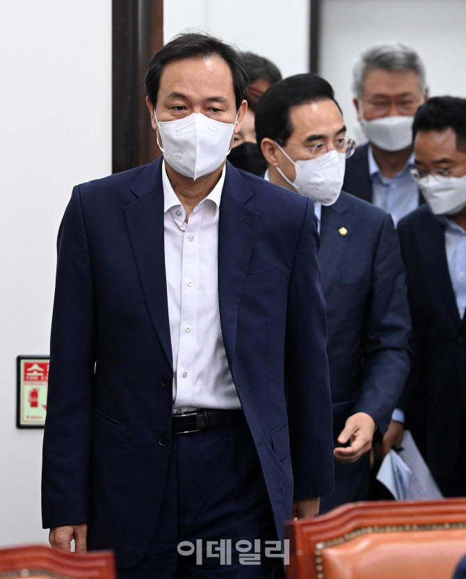 비대위 참석하는 우상호-박홍근                                                                                                                                                                     