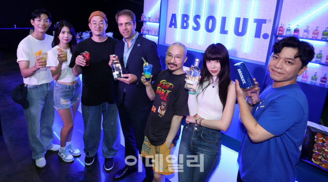 아티스트의 시선으로 앱솔루트를 재해석한 팝업스토어 성수동에 오픈                                                                                                                                  